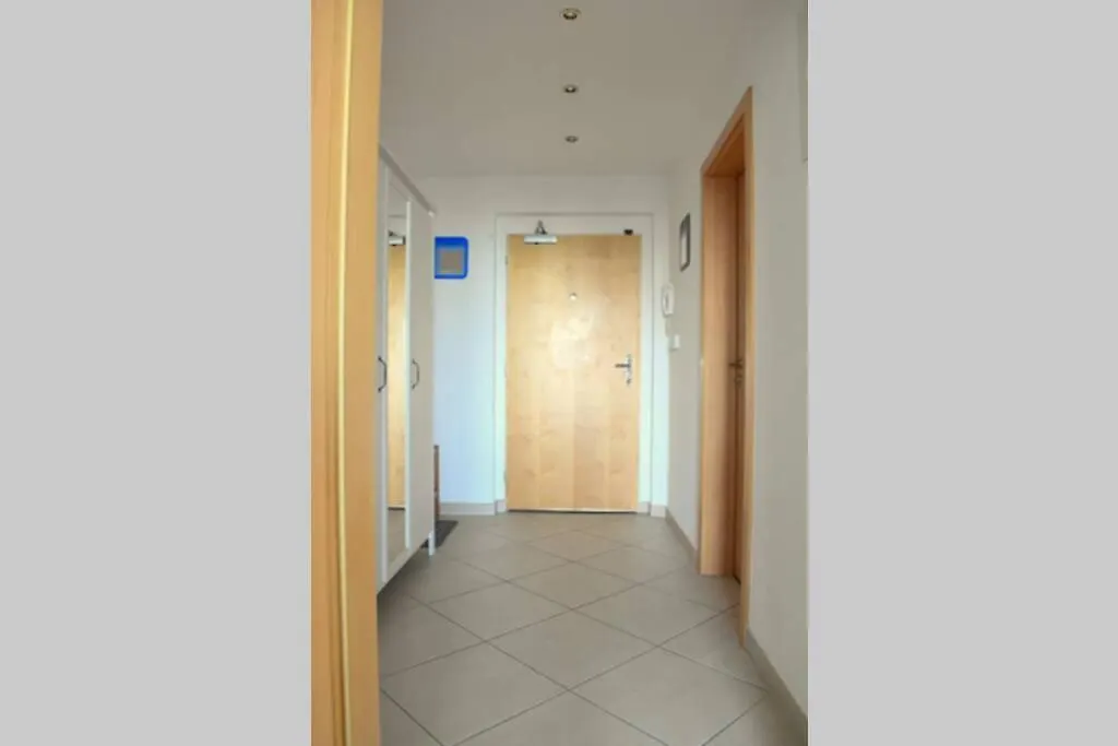 Modern Apartments - Airport 8Mins Prague Czech Republic